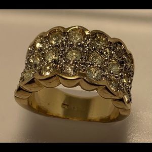 SOLID 18K GOLD RING SET WITH MANY CZ’s, SIZE 7 3/4